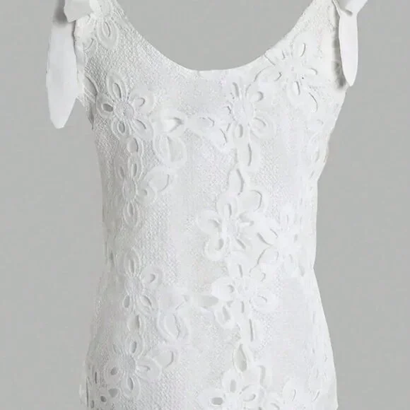 White Casual Women's Tie Shoulder Guipure Lace Blouse - Picture 6 of 8